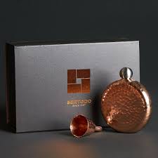 http://www.stonehollowfarmstead.com/cdn/shop/files/stone-hollow-farmstead-sertodo-copper-retail-merchandise-flask-hip-square-38942477091068.jpg?v=1690816314